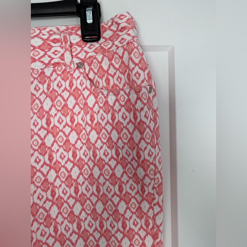 EUC Tribal Pink & White Ikat Geometric Pattern Cropped Jeans,‎ Size 12 - Picture 4 of 7